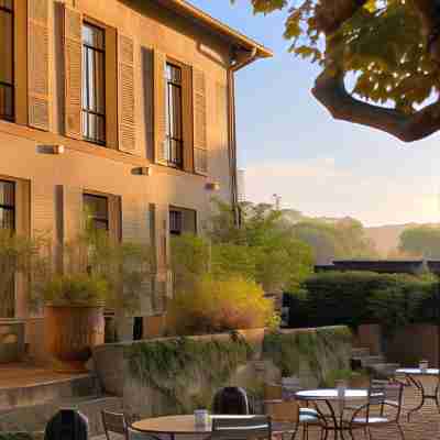 Les Lodges Sainte-Victoire Hôtel & Spa Hotel Exterior