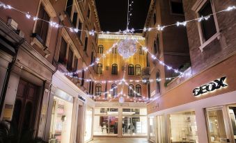 Hotel A la Commedia