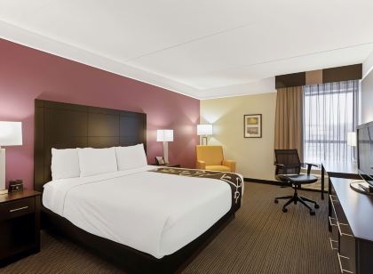 La Quinta Inn & Suites by Wyndham Boston-Andover