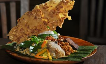 Bukit Daun Hotel and Resort Kediri - Housity