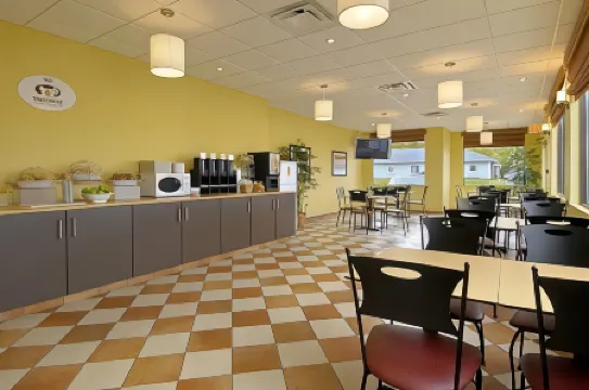 Super 8 by Wyndham Campbellton NB