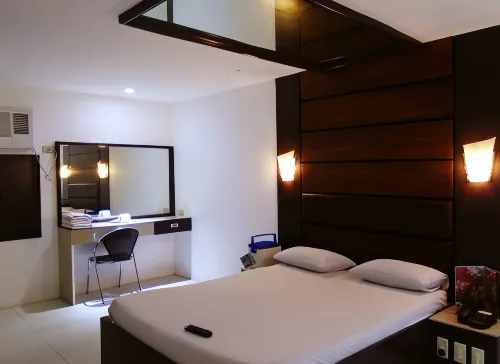 Halina Drive Inn Hotel - Pasay - parking