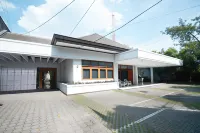 Travelers Inn