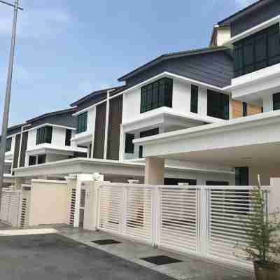Pearl Residences Sleep 27 Hotel Exterior