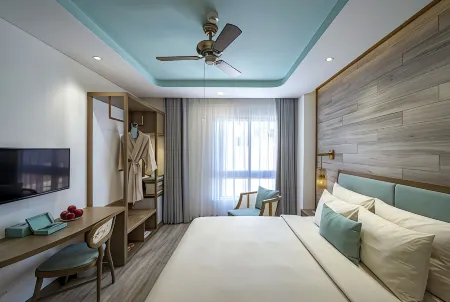 Khách sạn Icon Saigon - Lifestyle Design Hotel