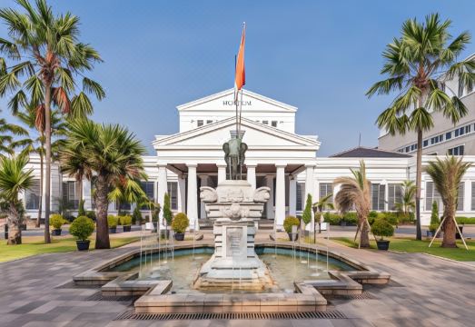 3. 심플 인 자카르..