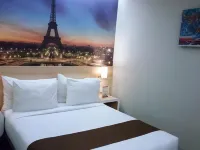 Citihub Hotel @Kediri فنادق في Kota