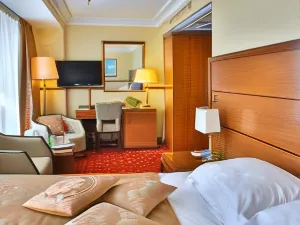 Golden Ring Hotel