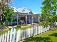 Lanterns Retreats Hotels in Dunsborough