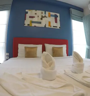 ห้องซูพีเรียร์ เตียงใหญ่ 1 เตียง