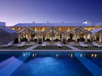 Cavalry Court, by Valencia Hotel Collection - Swimmingpools