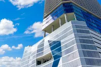 โรงแรม เอลเซอร์ ไมอามี โรงแรมใกล้สวนสาธารณะเบย์ฟรอนท์