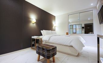 Gwangyang Hotel Urban - Housity