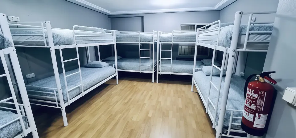 Hostel 165