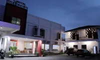 RedDoorz @ Pasangkayu Mamuju Utara Отели в г. 