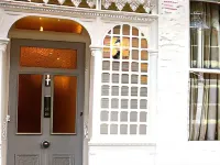 Kew Studios and Rooms Hotel di Kew
