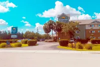 Suburban Studios Fort Myers Cape Coral Hotel di Fort Myers