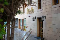 HOtello Guest Suites