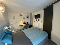 Chambre Privative au Centre de Bourbourg - Proche commodités et Gare Hotel a Loon-Plage