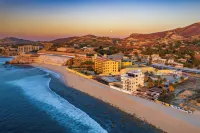 Cabo Break Hotel