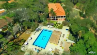 Hotel Resort e Golfe Clube Dos 500 - مسبح