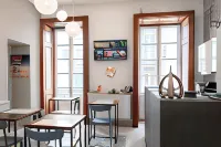 新畫廊旅館