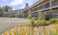 Fairbanks Inn Hotels in Lyndonville