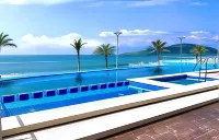 Varali Grand Hotel - Pools