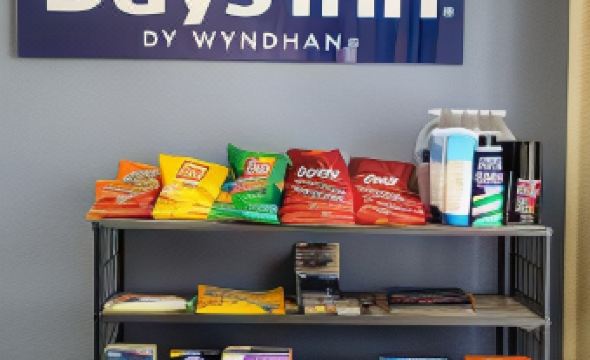 Days Inn by Wyndham Bradenton I-75