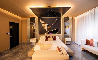 Lovera Hotel