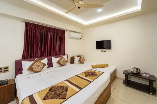 Pondy Stay Hotel a 