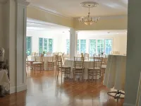 The Prince Consort Hotels in Hound