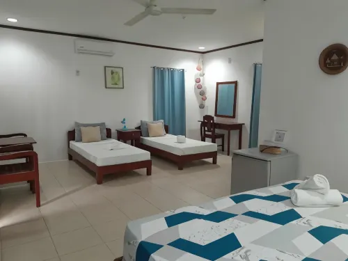 Bonita Oasis Beach Resort Hotels in Moalboal