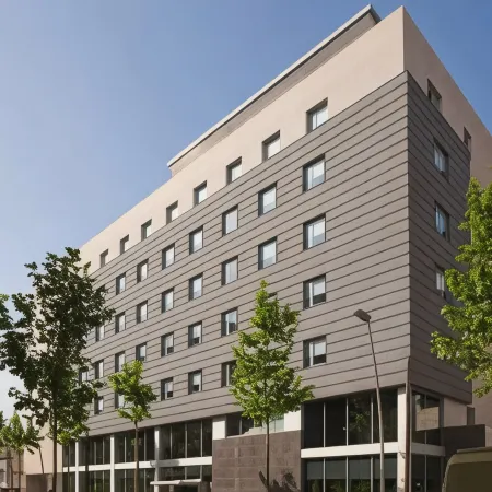 Ibis Barcelona Plaza Glories 22 Отели рядом с достопримечательностью «Диагональ Мар»