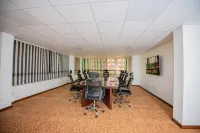 The Crossroads Hotel, Westlands - Pet friendly