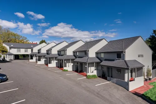 Elphin Serviced Apartments Hotels in Mowbray