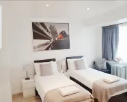 Cogie 55 Hotels in Enfield