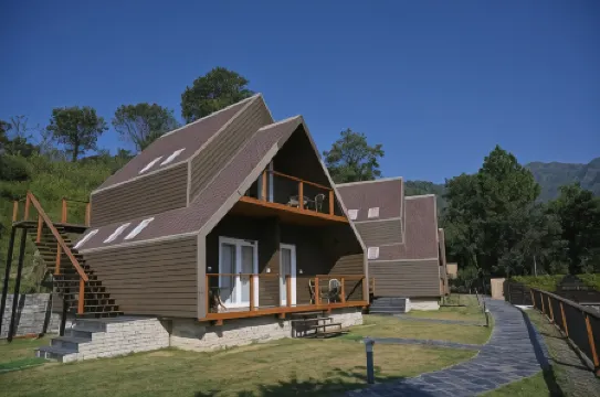 Samsara Luxury Cottages & Spa, Chail Hills