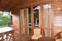 Wilpattu Treehouse Hotel - Parking