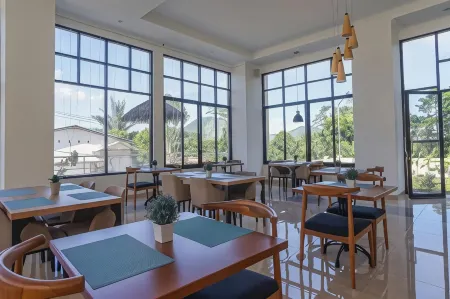 Hotel Villa Emitta Отели в г. Minahasa Regency