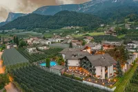 Tirolensis - Luxury All Inclusive Hotel di Ultimo