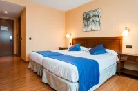Hotel Las Provincias Отели рядом с достопримечательностью «Universidad Rey Juan Carlos»
