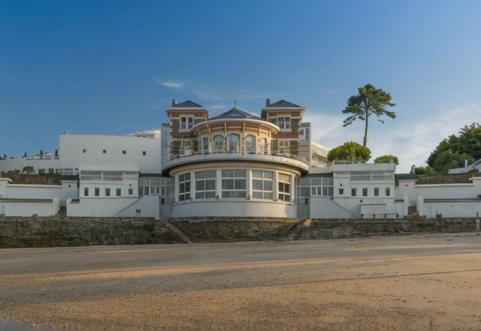 hotel overview picture