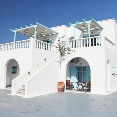 Villa Markezinis Отели рядом с достопримечательностью «Пляж Периволос»