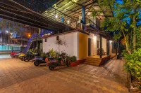 Madpackers Goa Anjuna - Bar & Pool Hotel a 