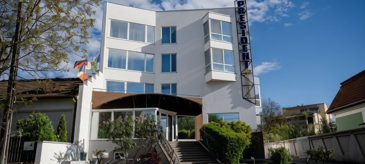 Hotel President ティミショアラのホテル