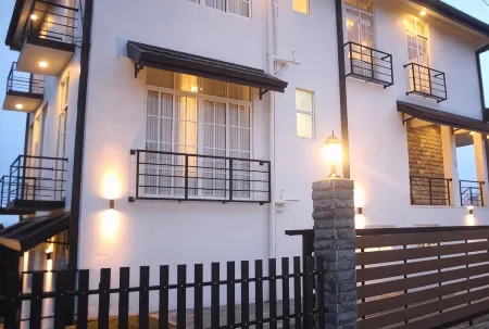 Tranquil Villa - Stunning Views with Free Breakfast