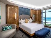 Suncoast Hotel & Towers Hotels near Big Rush