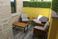 Alojamento Girassol - Guest House - Quarto Com Casa de Banho Privativa Hotels in Castelo Branco