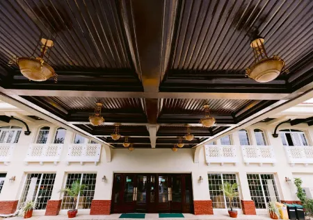 Vista Mar Beach Resort & Country Club Cebu Отели рядом с достопримечательностью «Остров Оланго»